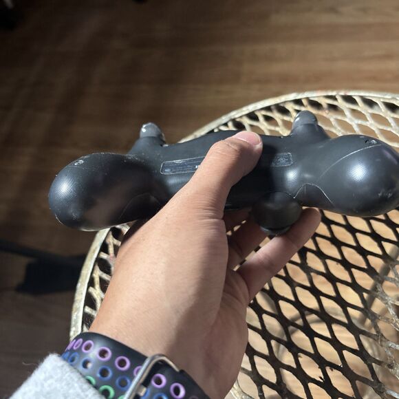 Sony PlayStation 4 PS4 DualShock 4 Wireless Controller Silver Black CUH-ZCT2E - Picture 10 of 10